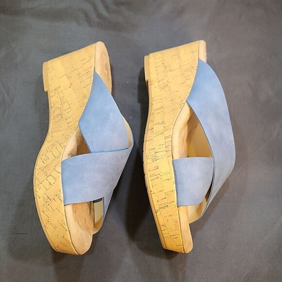 BRAND NEW CL BY LAUNDRY WOMEN"S DREAM DAY SANDAL - Picture 10 of 16